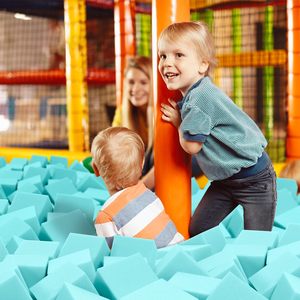 Venta caliente Pit Blocks Trampoline Park Gymnastic Pool Ball Cubo de esponja de espuma para interiores - Product Image 4