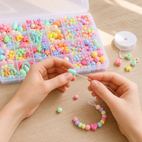Kit de fabrication de bijoux en perles acryliques DIY pour enfants - Formes pastel et vives avec boîte de rangement