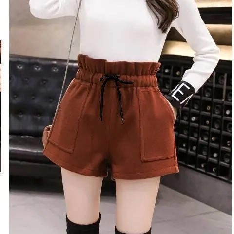 Pantaloncini in lana [923 con coulisse color caramello]