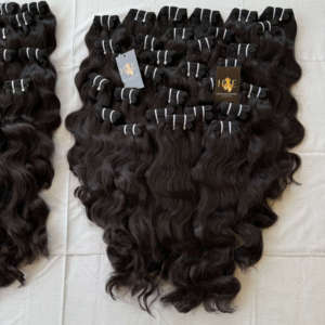 Vendeur de paquets de cheveux non traités Vente en gros Cheveux humains de temple indien Extensions de cheveux ondulés alignés sur les cuticules de vison - Product Image 1