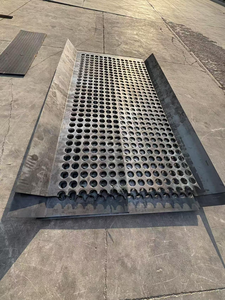 <span class=keywords><strong>Plaque</strong></span> de treillis métallique noire à armure simple perforée avec un design durable et élégant <span class=keywords><strong>pour</strong></span> les machines minières - Product Image 2