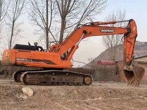 Excavadora de Orugas Doosan Dx 420 Usada de 42 Toneladas Importada de Corea, Modelo 2020, 90% Nueva con Motor de 11L y Bomba - Product Image 2
