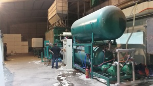 Machine de formage de panneaux isolants en mousse de <span class=keywords><strong>polystyrène</strong></span> <span class=keywords><strong>expansé</strong></span> (EPS) à haute efficacité, contrôlée par écran tactile PLC Milon, pour la production d'énergie - Product Image 4
