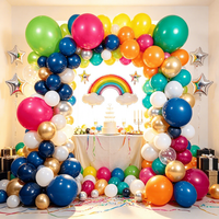 Décorations d'arche de ballons personnalisées rouge, noir et or pour fête d'anniversaire par Balloon Factory, comprenant un ensemble de ballons de 5 à 36 pouces.