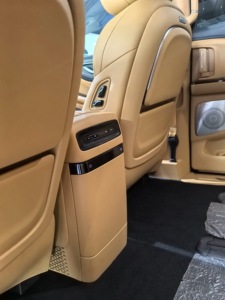 โวยาห์ ดรีมเมอร์ คุนคุน รุ่นเรือธง ปี 2025 |   รถอเนกประสงค์ PHEV สองโทนสีสุดหรู พร้อมระบบขับขี่อัจฉริยะ ADS ขั้นสูง - Product Image 5