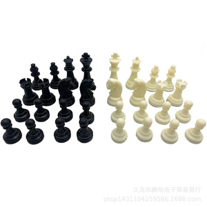 Piezas de ajedrez completas Figuras de Ajedrez de repuesto de plástico con peones de Kings Queens Castles Knights - Product Image 5