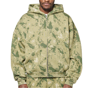 Sweat à capuche zippé pour homme, vert sauge camouflage, imprimé graphique en relief, coupe décontractée à épaules tombantes, style streetwear urbain, collection automne premium - Product Image 1