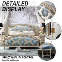Meubles de chambre à coucher de style français Lit king-size en tissu bleu à fleurs Lit classique de luxe en bois massif