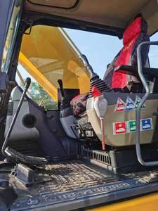 รถขุดมือสอง Komatsu PC220 ขนาด 22 ตัน คุ้มค่า ผลิตในญี่ปุ่น ได้รับการรับรองมาตรฐาน CE พร้อมอุปกรณ์เสริม Thumb, Auger และ Breaker - Product Image 5