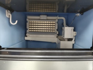 10<span class=keywords><strong>ป</strong></span>ีไม่มีการร้องเรียนเชิงพาณิชย์แนวตั้งสแตนเลสน้ำอัตโนมัติไหล Cube เครื่องทำน้ำแข็งสแ<span class=keywords><strong>ค</strong></span>วร์ร้านค้าออนไลน์ - Product Image 3