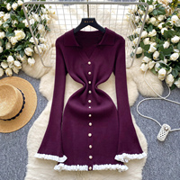 Robe moulante élégante pour femme en tricot rose, manches longues évasées, ourlet à volants, boutons décoratifs, mini-robe décontractée pour tous les jours et les soirées