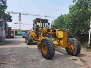 Niveleuses Caterpillar CAT 14H/140G/140H d'occasion - Moteur et pompe d'origine japonaise inclus - Modèle 2016 - 4001 à 6000 heures de fonctionnement - Product Image 2