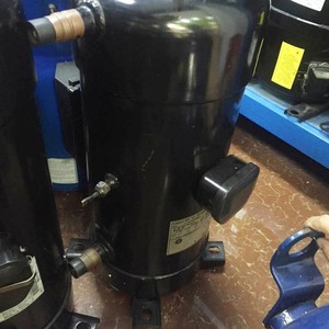 Compresseur frigorifique HYZL 2K28C225DUA 1,5 HP pour climatisation et stockage frigorifique - Product Image 1