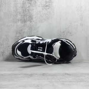 รองเท้าลำลองดีไซน์หรู ยี่ห้อดัง รุ่นเพิ่มความสูง พื้นหนา ทันสมัย เหมาะสำหรับผู้ชายและผู้หญิง ทำจากยาง - Product Image 3