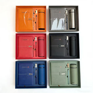 Set de Regalo Ejecutivo de Lujo A5 con Agenda, Botella, Bolígrafo, Taza Térmica y USB Personalizable de Acero Inoxidable - Product Image 1