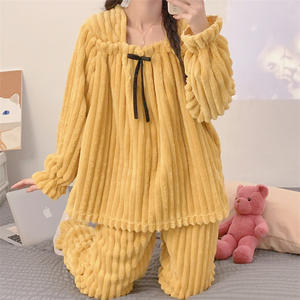 SAMWESTART <span class=keywords><strong>invierno</strong></span> grueso cálido franela pijamas mujeres Casual suelto grandes yardas grasa rayas terciopelo señoras ropa de casa traje - Product Image 4