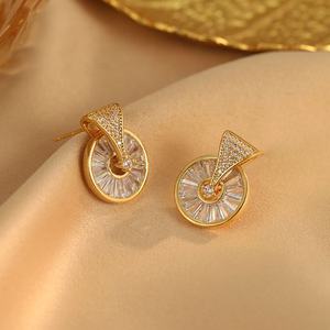 Pendientes de Botón con Circonitas Microincrustadas, Modernos y Elegantes para Mujer, Versátiles, Dinámicos, Estilo Coreano, Hechos de Cobre, para Regalo - Product Image 6