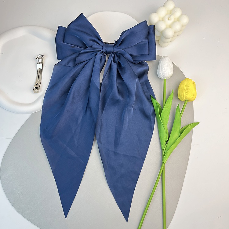 15. Bleu marine