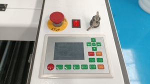 Đối với <span class=keywords><strong>senfeng</strong></span> y1390 CO2 <span class=keywords><strong>Laser</strong></span> <span class=keywords><strong>Cutter</strong></span> 1610 CNC máy phong cách mới tự động kỹ thuật số <span class=keywords><strong>laser</strong></span> <span class=keywords><strong>Cutter</strong></span> cho gỗ cao su hỗ trợ ai đồ họa - Product Image 5