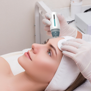 Vente en gros d'usine, soin anti-rides de la peau, dermaroller pour le <span class=keywords><strong>contour</strong></span> des <span class=keywords><strong>yeux</strong></span>, micro-aiguille pour usage domestique et en salon - Product Image 1