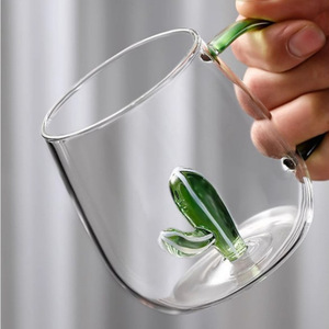Gobelet à eau en verre 3D créatif en forme de cactus, transparent avec poignée verte, pour jus, lait, fêtes, unisexe - Product Image 1