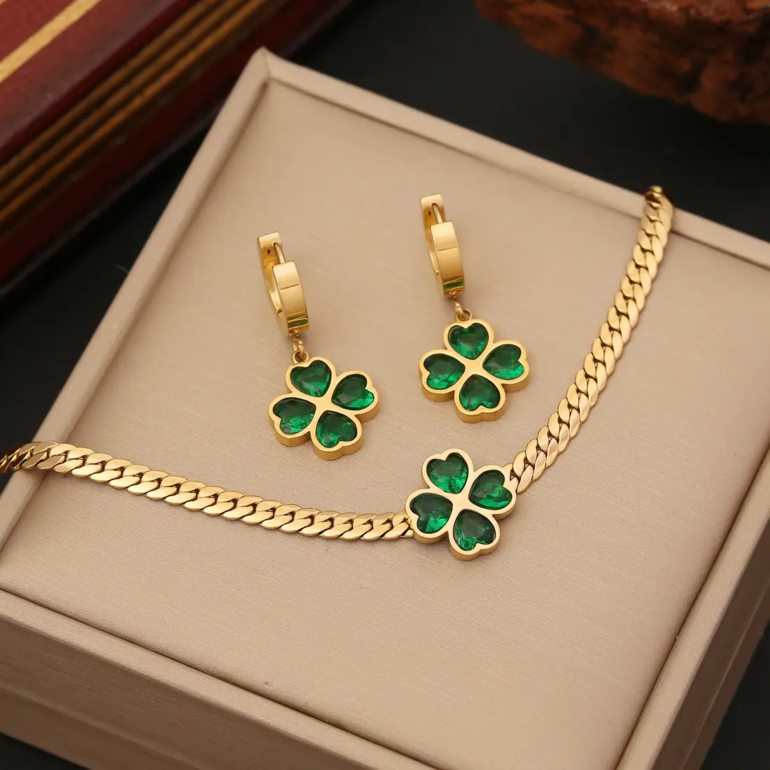 New four leaf clover Green Zircon Stones Stainless Steel Jewelry Sets 18K Gold Plated Necklace Earrings Bracelet Set