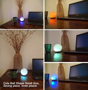 Encantadora lámpara redonda de roca de sal de cristal, lámpara de sal del Himalaya USB con 8 colores cambiantes, Base de madera genuina, lámpara de sal Feng Shui - Product Image 4