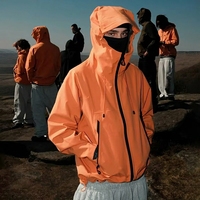 Veste coupe-vent imperméable à capuche pour homme, fabriquée sur mesure par un fabricant OEM, idéale pour la randonnée et la course à pied en plein air.