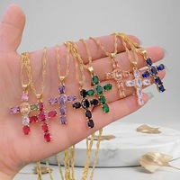 Collana con Pendente a Croce a Grappolo di Lusso Placcata Oro 18K in Ottone, con Zirconia Cubica Taglio Ovale e Micro Pavé Halo, Inossidabile, Regalo per Battesimo
