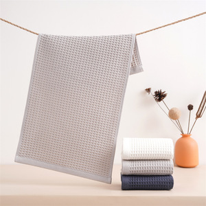 <span class=keywords><strong>Serviette</strong></span> <span class=keywords><strong>de</strong></span> <span class=keywords><strong>bain</strong></span> rectangulaire en gaze jacquard japonaise gaufrée <span class=keywords><strong>nid</strong></span> <span class=keywords><strong>d</strong></span>'<span class=keywords><strong>abeille</strong></span> pour adultes et enfants, 100% <span class=keywords><strong>coton</strong></span>, maille épaissie, séchage rapide - Product Image 4