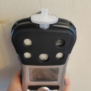 เครื่องตรวจจับก๊าซหลายชนิด QRAE 3 PGM-2500  4-Gas Monitor (LEL / H2S / CO / O2 / SO2 / HCN / PH3 / NH3) พร้อม/ไม่มีปั๊ม - Product Image 1