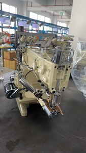 Máquina de Coser Interlock Automática de 2/3 Agujas y 5 Hilos, Operación Computarizada, Nueva Condición, con Componente de Motor Principal - Product Image 4