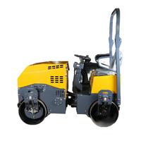 Mini-compacteur vibrant thermique portatif pour réparation routière, également disponible en version autoportée avec siège