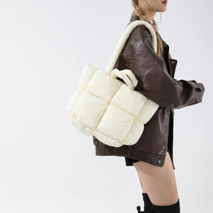Nuevo Bolso de Mano de Gran Capacidad de Algodón, Bolso de Hombro Suave de Invierno de Primera Calidad, Bolso de Hombro de Lujo para Mujer - Product Image 5