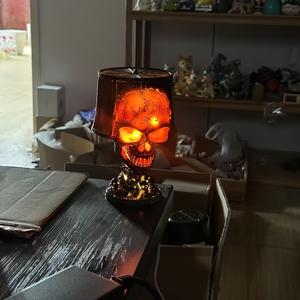 Lámpara de Escritorio con Diseño de Calavera para Halloween, con Luz LED Espeluznante, para Decoración de Fiestas de Halloween, Adorno Único para el Hogar - Product Image 5
