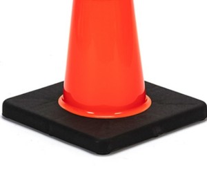 กรวยจราจร PVC สะท้อนแสง ยืดหยุ่นได้ ขนาด 28 นิ้ว ทรงเพรียว ฐานสีดำ - Product Image 4