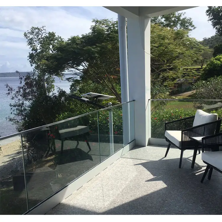 Hdsafe Custom Buitenhek Aluminium Veiligheidsbalustrades Aluminium Frameloze Profiel U Kanaalklem Balkon Glazen Leuning