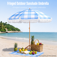 Parasol d'extérieur à carreaux bleus et blancs avec franges et pompons, mât en bois, inclinable, grand format pour pique-nique, jardin, terrasse, plage