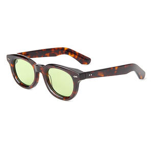 Nouvelles lunettes de soleil tendance personnalisées en acétate carrées dorées avec protection UV légères - Product Image 3