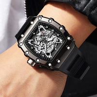 Wlisth 6147 Montre Homme de Sport Tendance à Bracelet en Silicone Mouvement Quartz Cadran Tonneau Aiguilles Lumineuses Étanche