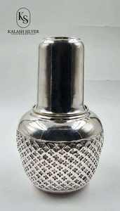 ขวดน้ำเงินแท้พร้อมแก้ว เครื่องดื่มเงินทำมือแบบดั้งเดิมสำหรับใช้ในชีวิตประจำวัน บำรุงสุขภาพแบบอายุรเวท และของขวัญระดับพรีเมียม - Product Image 3