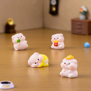 ตุ๊กตาหมูน่ารักสวมหมวกเรซิ่นจิ๋ว ตกแต่งบ้านตุ๊กตา DIY ของตกแต่งโต๊ะขนาดเล็ก - Product Image 3