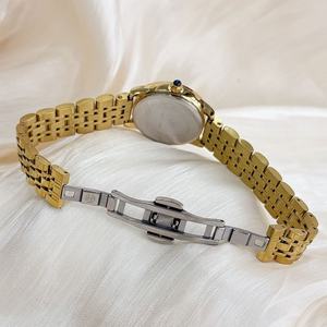 Montre-bracelet classique pour femme en acier inoxydable doré, mouvement à quartz, étanche, cadran en verre, aiguilles simples - Product Image 3