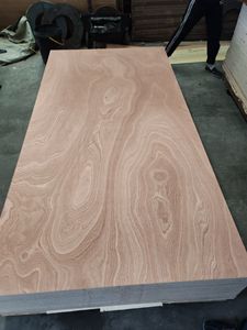 Pannello <span class=keywords><strong>di</strong></span> Compensato Naturale in Sapele 4x8ft 18mm Taglio Rotativo per Mobili e Decorazioni in Legno - Product Image 4