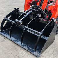 Mini Crawler Loader Kubota Diesel Ringkas dengan Bucket Cakar Penggenggam untuk Pemindahan Kerikil dan Proyek Pengolahan Halaman Belakang