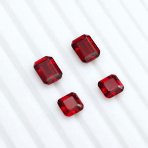Piedras Sueltas de Rubí en Forma de Esmeralda Facetada, Gemas Rojas Creadas en Laboratorio en Tamaños Variados para Diseño y Engaste de Joyería - Product Image 1