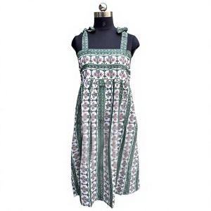 Robe midi en coton fleuri faite à la main pour femmes, robe d'été colorée, robe midi imprimée à bretelles, robe d'été en coton à motifs imprimés - Product Image 1