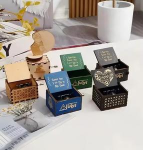 Caja Musical de Madera con Manivela, Personalizada con Logotipo Grabado con Láser, Mini Película, Regalo Personalizado para Decoración del Hogar, Regalos de Cumpleaños - Product Image 3