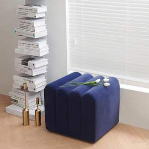 クリエイティブドットチェア-モダンな積み重ね可能なポータブルシューズスタンド＆ローチェア-ベッドサイドフットスツール-アパートに最適な寝室用エンドテーブル - Product Image 1