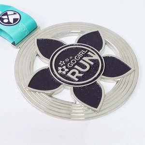 Fabricante de Medallas, Diseño al por Mayor, Medallas Deportivas de Aleación de Zinc 3D, Medalla de Maratón, Medalla Personalizada para Corredoras - Product Image 2